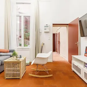 apt-duplex-en-plein-centre-historique-aix-en-provence.fr-provencehotel.com/