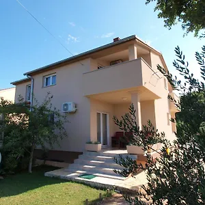 apartments-turulska-719.in-istria.net/